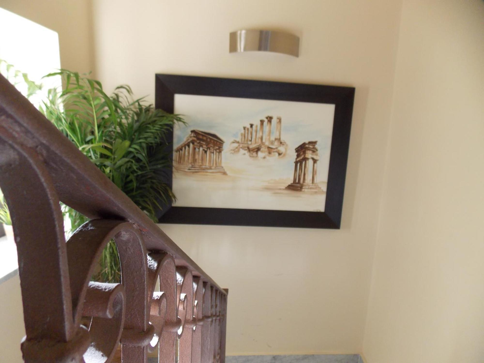 Beatus Suites And Rooms B&B Canicatti Ngoại thất bức ảnh