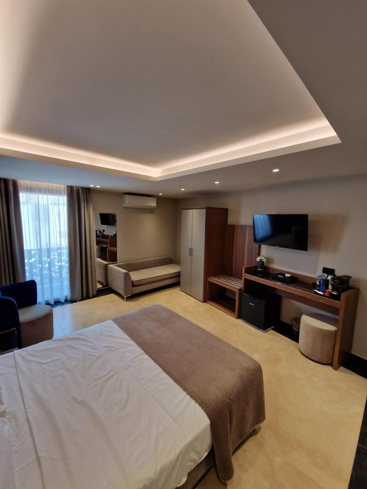 Beatus Suites And Rooms B&B Canicatti Ngoại thất bức ảnh