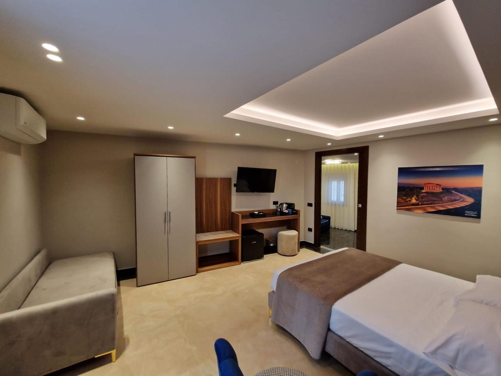 Beatus Suites And Rooms B&B Canicatti Ngoại thất bức ảnh