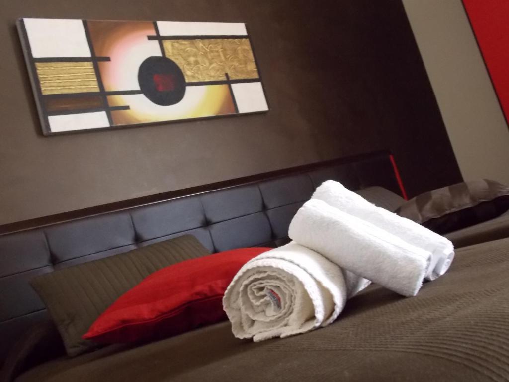 Beatus Suites And Rooms B&B Canicatti Ngoại thất bức ảnh