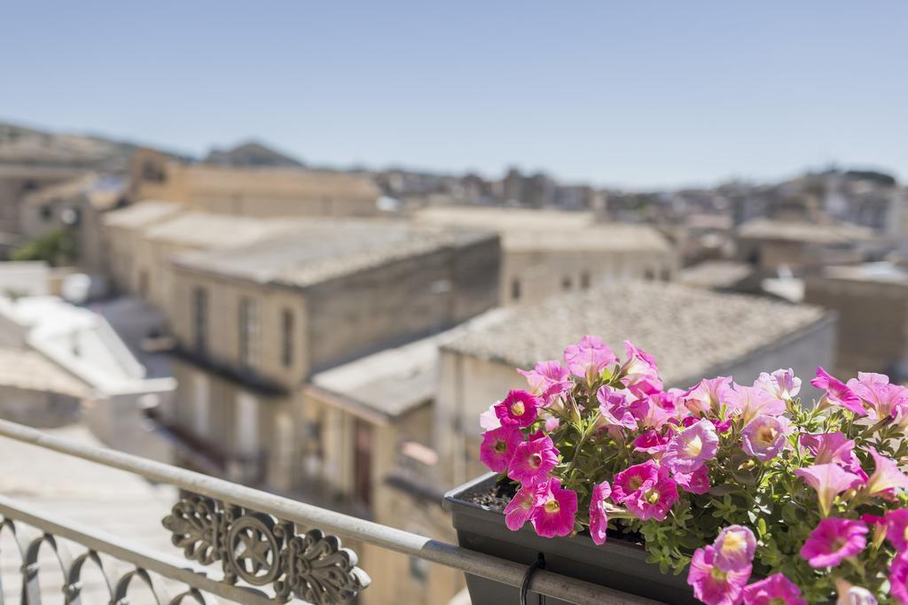 Beatus Suites And Rooms B&B Canicatti Ngoại thất bức ảnh